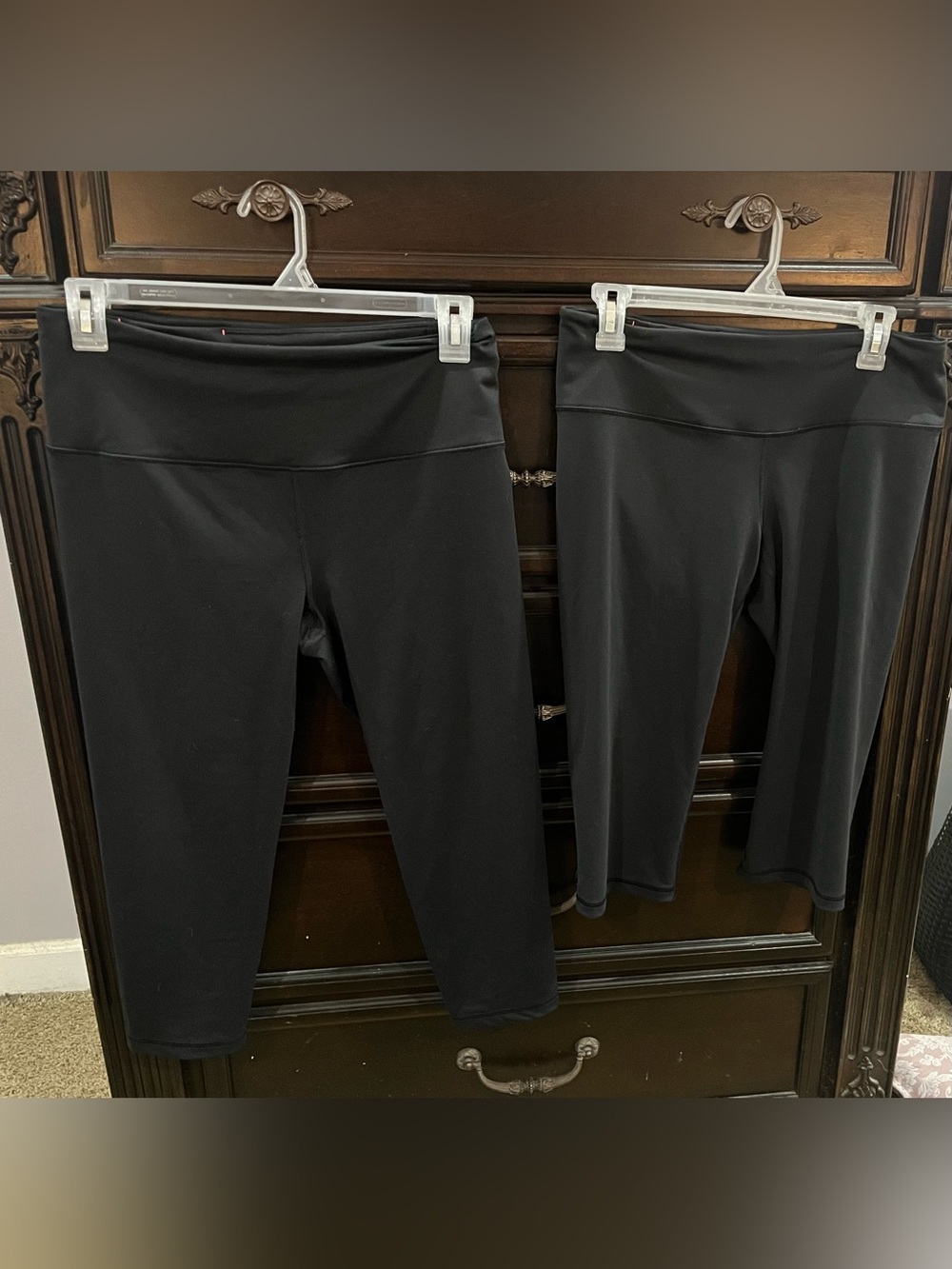 VSX Black Capri/Cropped Leggings Bundle-Size Large